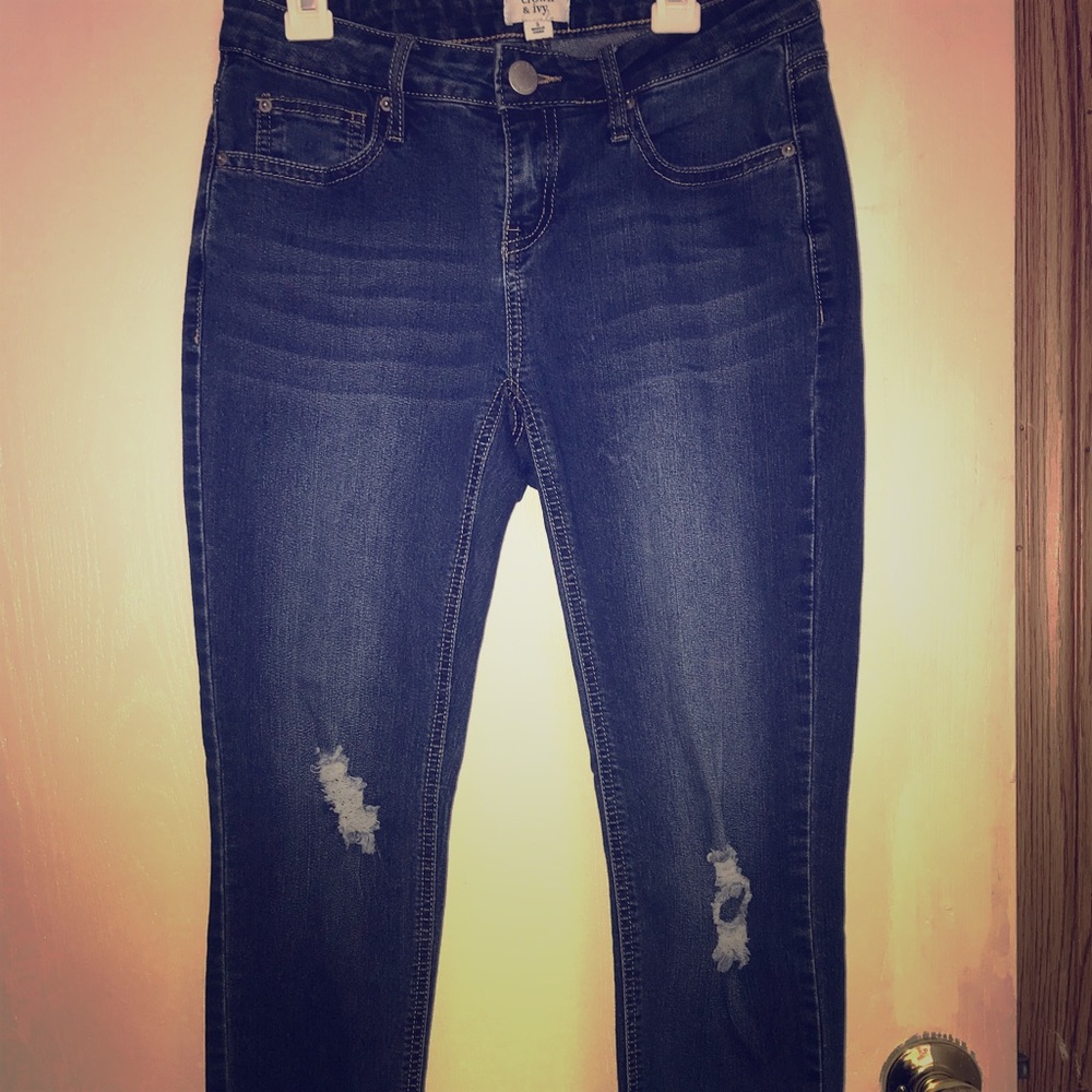 Crown & Ivy cropped jeans